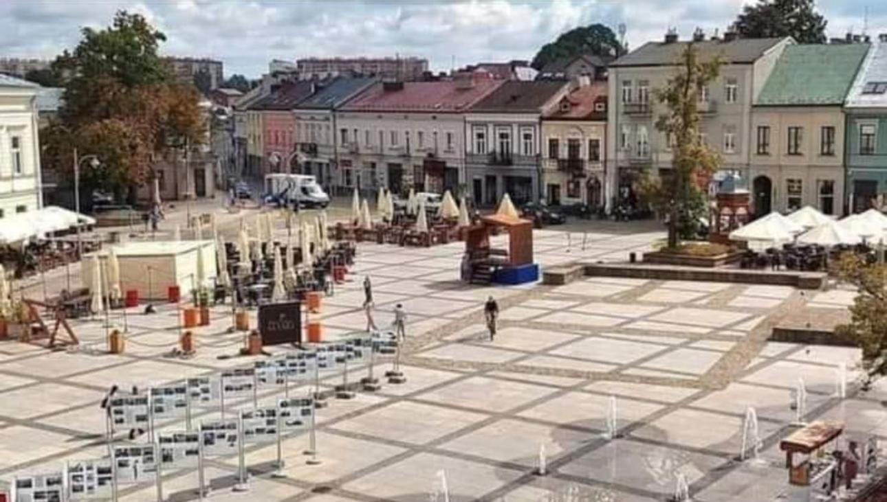 Hotelowe Pokoje Paris -Rynek Centrum- City One Kielce Buitenkant foto